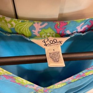 Lilly Dress Size Small Blue and Coral Print accent